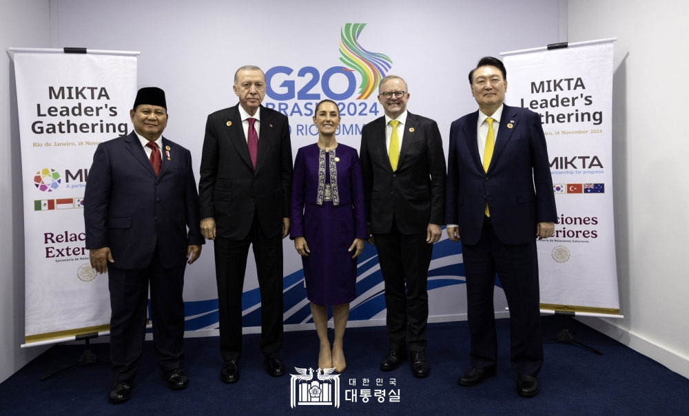 윤석열&nbsp;대통령, G20 정상회의 계기 믹타(MIKTA) 정상 회동 참석